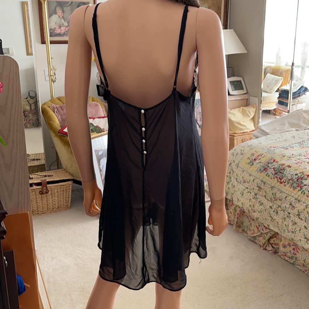 Vintage Women’s black embroidered slip dress pearl buttons - Picture 3 of 12